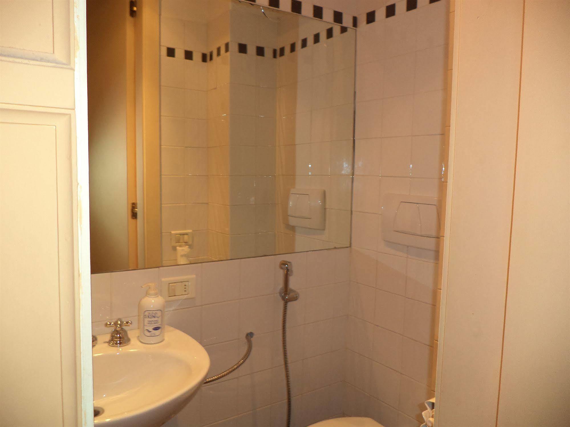 Bed and Breakfast Enjoy Roma Экстерьер фото